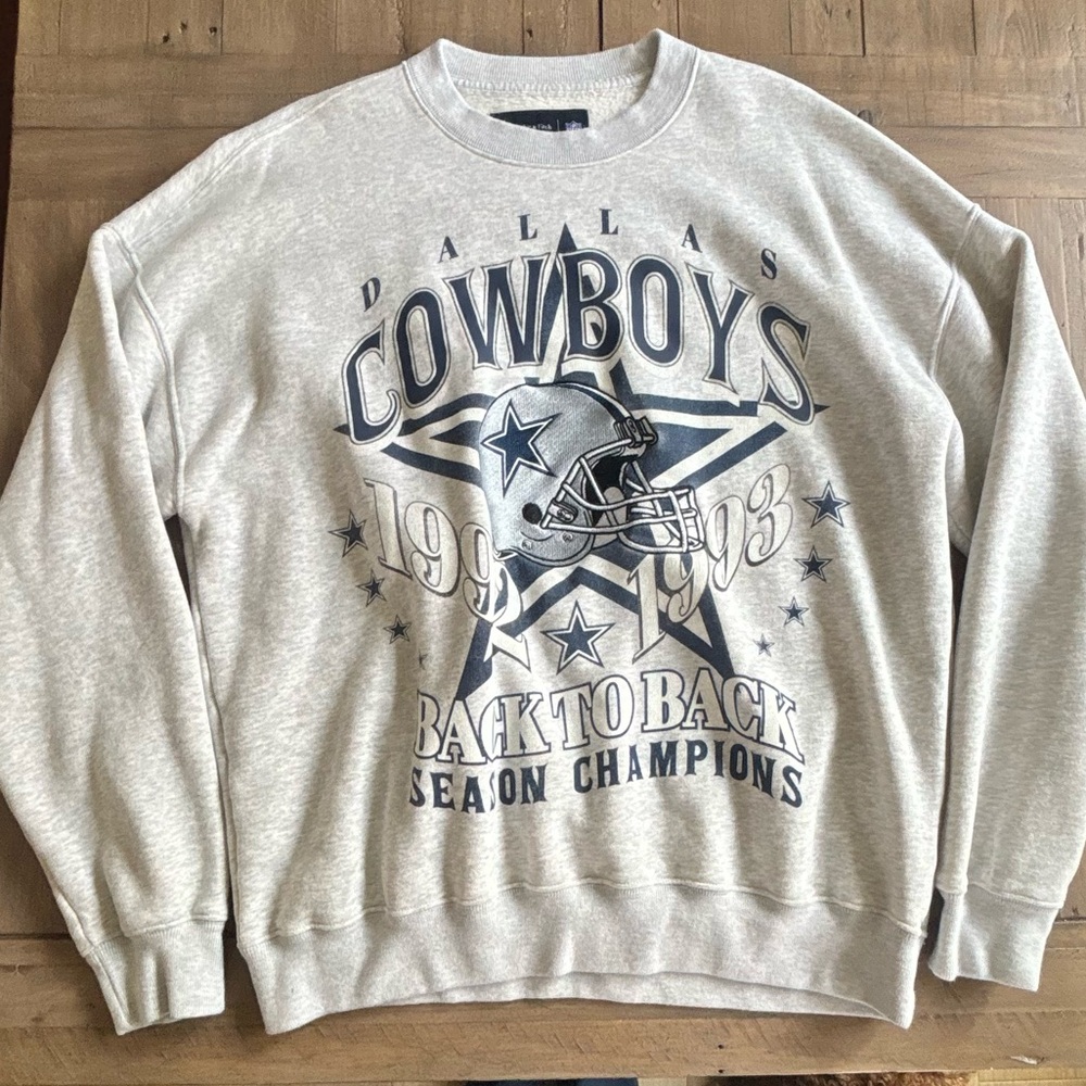 Abercrombie Dallas crewneck